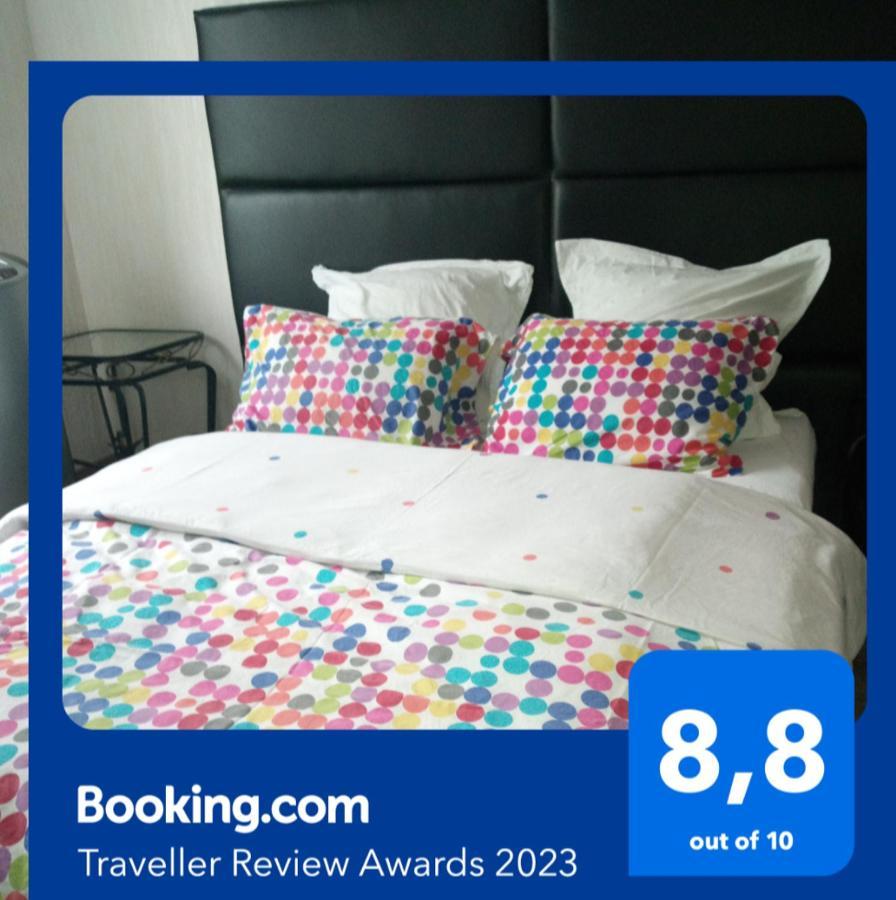 # Prix "Travellers Awards 2023 Et 2024" Lac Leman Velos Viarhona Geneve Annecy Valleiry Ngoại thất bức ảnh